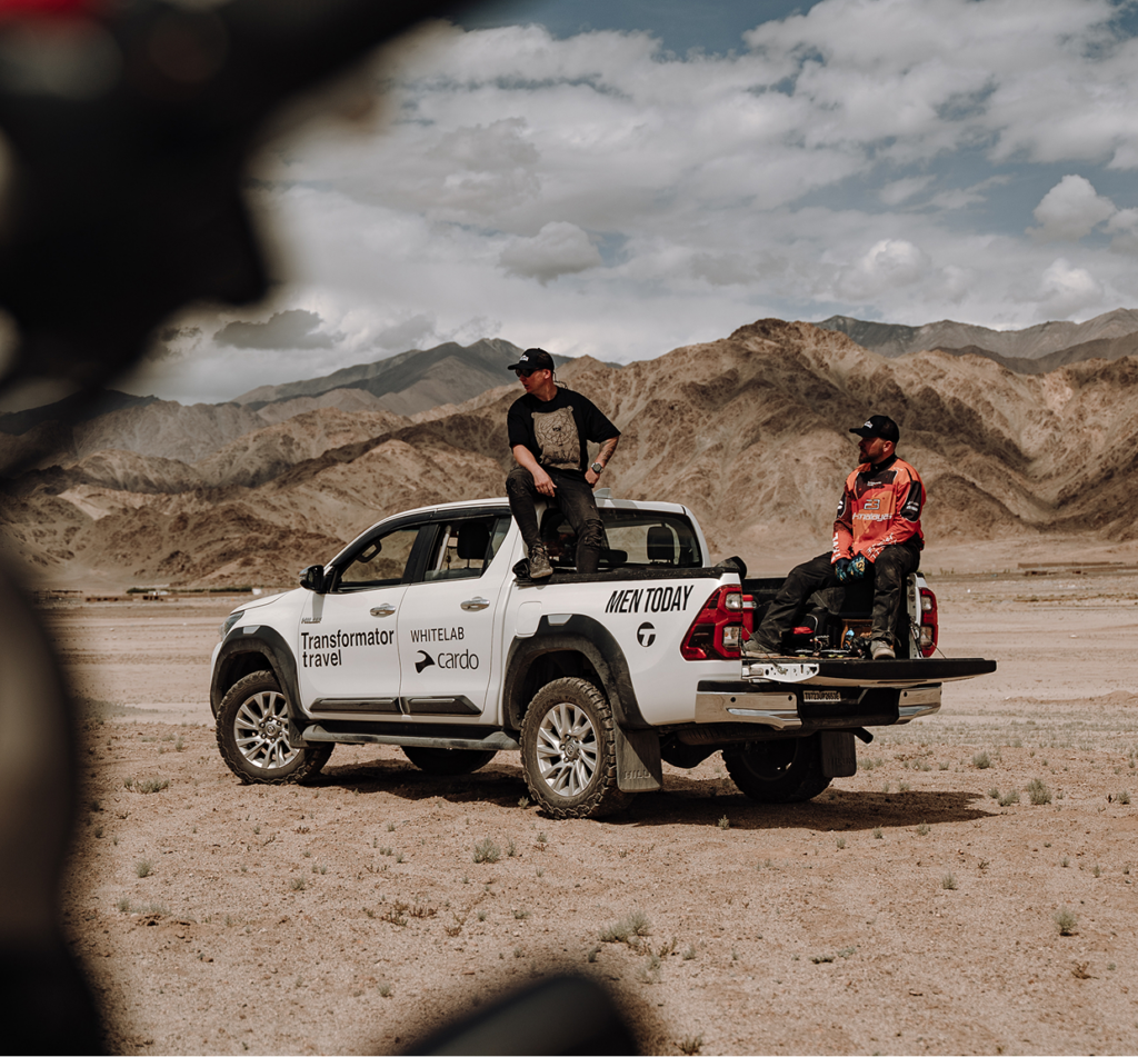 Для компаний мы создаём путешествия и выездные события, где работа и вдохновение соединяются